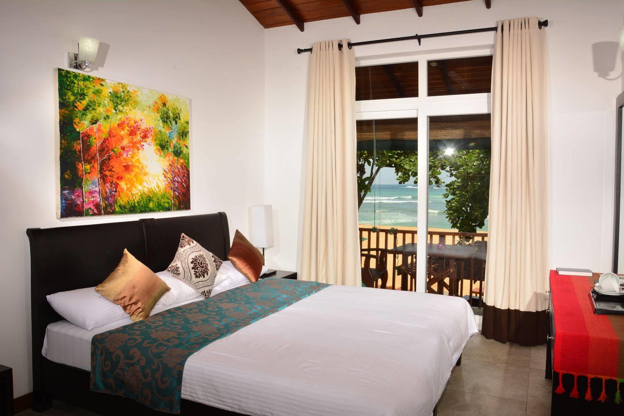 Joe'S Resort Unawatuna Exteriör bild